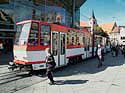 Tram 485 vor Buchhandlung Hugendubel